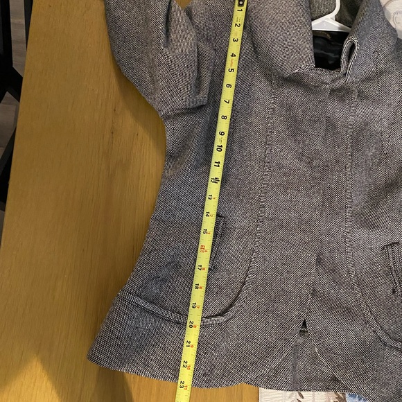 Zara Gray Belted Blazer - Picture 15 of 16